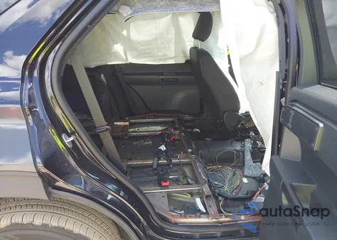 2023 Ford Police Interceptor z USA, uszkodzony, nr VIN 1FM5K8AB2PGC21384